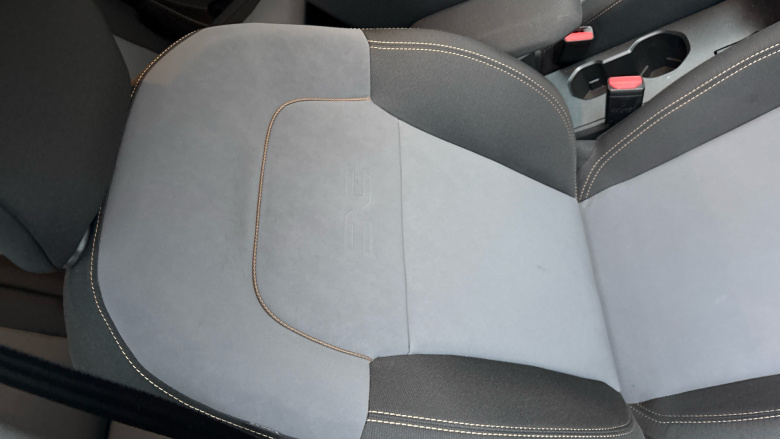 Dacia Jogger 1.6 HEV Extreme 5dr Auto Hybrid Estate